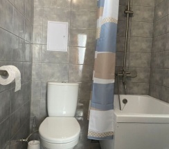 Трёхместные апартаменты Comfort с балконом и с красивым видом из окна в Радуга