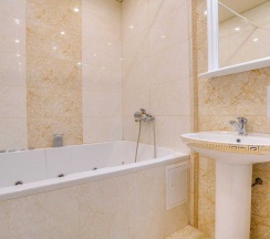 Полу Люкс в Golden Hotel