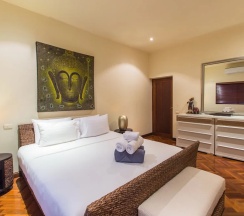 Вилла с 3 комнатами в Viola Pool Villa