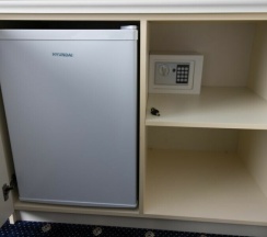 Четырехместный стандартный номер с мини-диваном в Хан