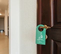 Двухместный номер Standard с балконом двуспальная кровать в Бриз 55