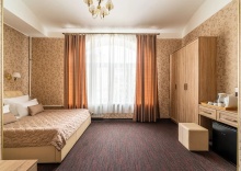 Полулюкс с двуспальной кроватью и диваном в Kravt Sadovaya Hotel