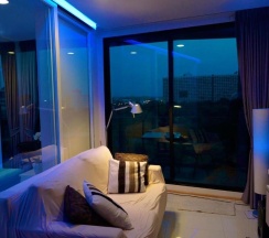 Апартаменты с балконом в Acqua Condominium 2