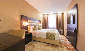 Двухместный номер Standard с видом на город двуспальная кровать в Best Western Plus Astana
