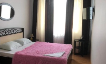 Номер стандарт с 1 двуспальной кроватью в Нирвана