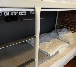 Шестиместный номер с душевой комнатой в Кино хостел на Выборгской