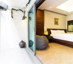 Двухместный номер Fossil двуспальная кровать в The AGATE Pattaya Boutique Resort