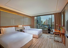 Двухместный номер Deluxe 2 отдельные кровати в Hilton Sukhumvit Bangkok