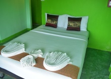 Номер Standard с балконом и beachfront в Phi Phi Beach Front Resort