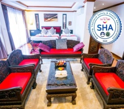 Семейный номер Standard с балконом в Baan Huen Phen