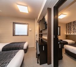 Четырёхместный номер Standard в APA Hotel Nambaminami Daikokucho Ekimae