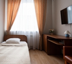 1-местный номер улучшенный стандарт в Djump hotel