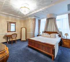 Королевский люкс в Гранд отель Эмеральд