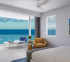 Butler Suite Tranquility Soaking Tub Mammee Bay c 1 комнатой с балконом и рядом с пляжем в Sandals Dunns River All Inclusive