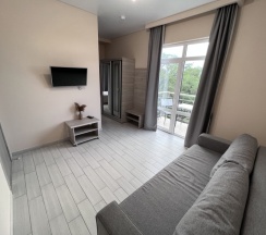 Двухкомнатный четырехместный номер 2-3этаж в Moon