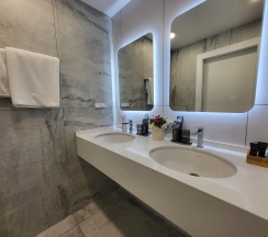 Дуплекс (Двухэтажный номер) в Brut hotel