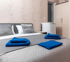 Двухместный Стандартный номер с двуспальной кроватью и балконом в гостевом доме SV на 2 этаже в Милка