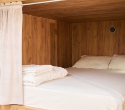 № 6 СТАНДАРТ 8-местный номер с 4-мя двуспальными кроватями в Ошарский