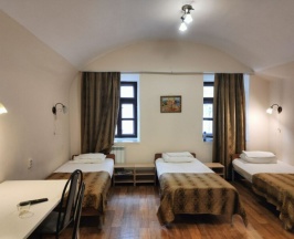 Трехместный номер 1 категории с раздельными кроватями, полным санузлом в Фатима