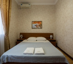 Номер стандарт с 1 двуспальной кроватью в Djump hotel