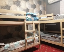 Кровать в общем номере (мужской номер) в Наследие