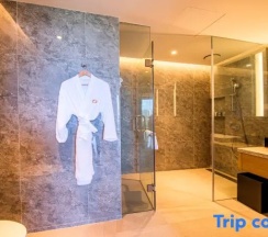 Люкс Superior с видом на море в Oakwood Apartments Sanya