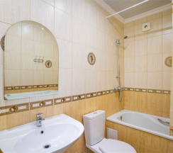 5-местный "Коттедж" двухуровневый в Манэ