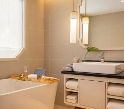 Двухместный люкс Lagoon Pool Access c 1 комнатой двуспальная кровать в Thavorn Palm Beach Resort Phuket