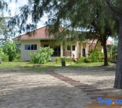 Бунгало Comfort рядом с пляжем в Ao Thai Resort