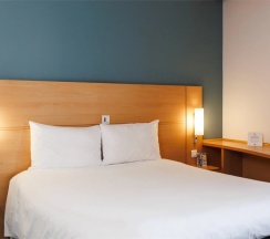 Двухместный номер для гостей с ограниченными возможностями Standard двуспальная кровать в Ibis