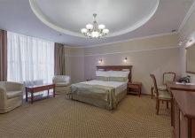  Джуниор сьют с балконом (Junior Suite-B) в Дегас