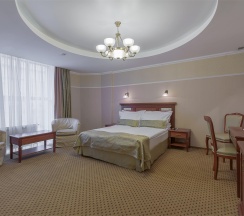 JUNIOR SUITE с балконом в Дегас