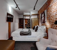 Номер Делюкс с диваном в WineWood Moscow