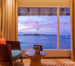 Двухместное бунгало Water (двуспальная кровать) в Курорт Cinnamon Dhonveli Maldives