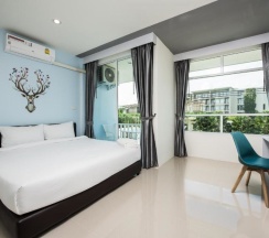 Двухместный номер Standard с балконом двуспальная кровать в Slowlife Beach - Hostel