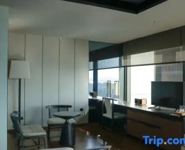 Двухместный номер Deluxe с видом на реку двуспальная кровать в The Lalu Nanjing