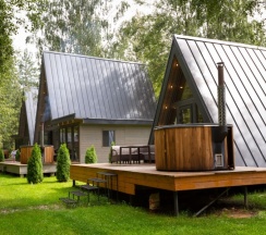 A-Frame № 6 (оснащение дома, стоимость купели и бани см. Подробнее) в Les holidays