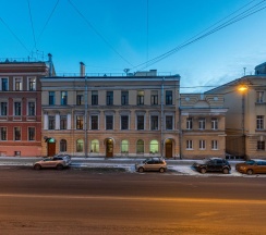 3-комнатные апартаменты улучшенные LetYourFlat “Toscana” гостиная 32м2 в Letyourflat (Лэтюфлэт) на набережной канала Грибоедова 117