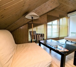 32 - Четырехместный мансардный номер с прямым видом на море в Азов Инн