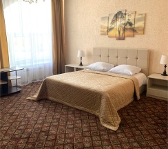 ПОЛУЛЮКС с двуспальной кроватью (2-х местный) в Русская тройка