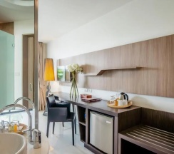 Двухместный номер Deluxe (2 отдельные кровати) в The Pago Design Hotel Phuket