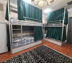 Кровать в общем номере без окна в Grand Erbil Hotel