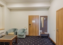 Senior Suite with balcony в Central City