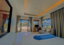 Двухместный номер Deluxe с видом на море двуспальная кровать в White Sand Halal House Krabi