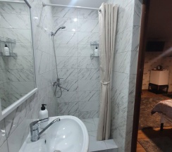 Двухместный люкс двуспальная кровать в Art House Hotel