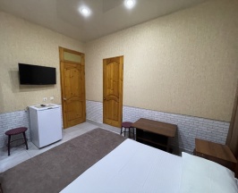 Бюджетный двухместный номер в Кристи