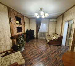 Трехкомнатный номер (в Мини-отель на Анджиевского д.26) в Тамара