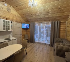 Дом улучшенный в Усадьба Бурых