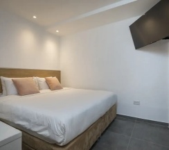 Трёхместный семейный номер Standard в Sahara Hotel Eilat