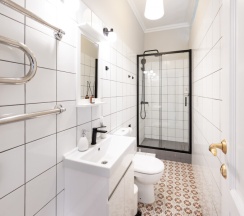 Апартаменты "White&amp;Black" в Сhо